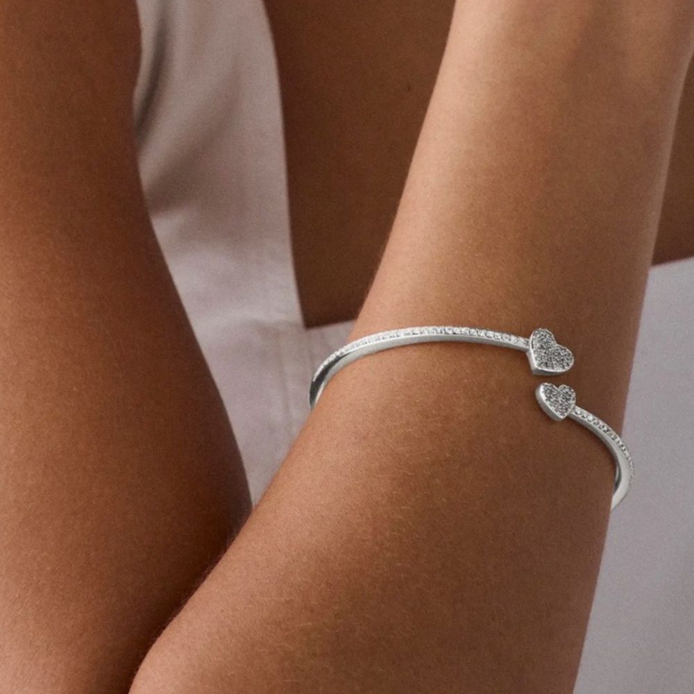 $58 Kate Spade Pave Heart Open Hinge Cuff Bracelet - Picture 2 of 6